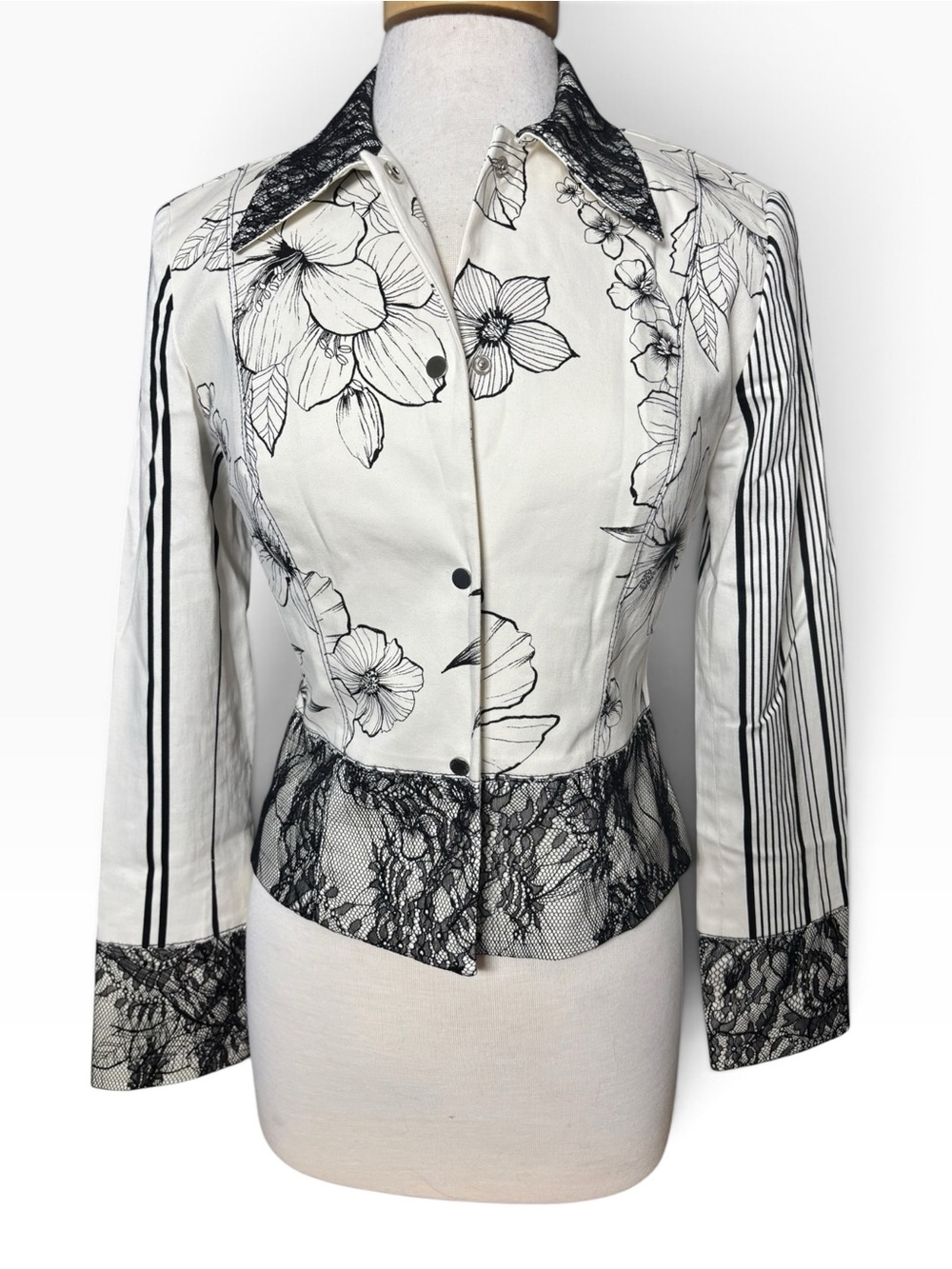 Alberto Makali Black & White Floral Lace Rhinestone Blazer Jacket Sz 6 - Picture 2 of 10
